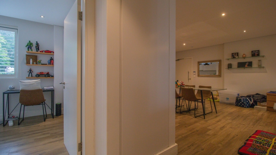 To Let 2 Bedroom Property for Rent in Fresnaye Western Cape